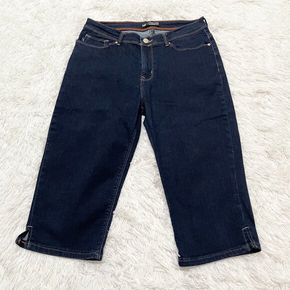 Women LEE Modern Series Capri Denim Shorts Mid Rise in Dark Blue Size 10 Medium - Picture 1 of 8